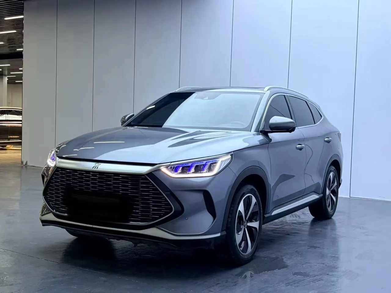 BYD Song PLUS New Energy 2025 Song PLUS DM-i 1.5 Stepless Smart Driving Edition 112KM Honorable Automatic Gear 3