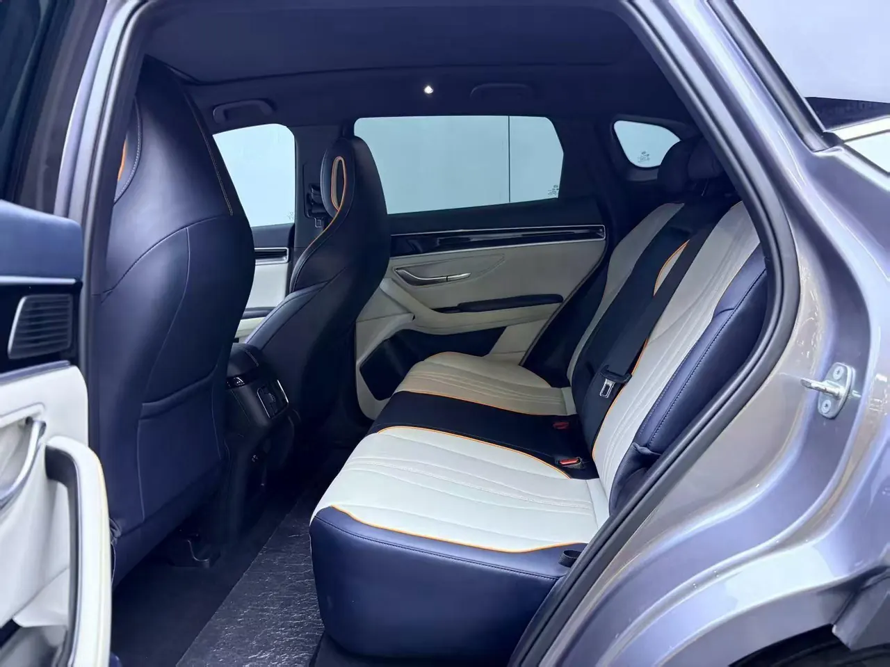 BYD Song PLUS New Energy 2025 Song PLUS DM-i 1.5 Stepless Smart Driving Edition 112KM Honorable Automatic Gear 6
