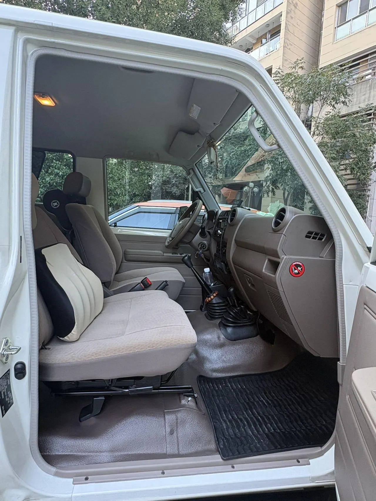 Toyota Land Cruiser (Imported) 2020 Land Cruiser 4.0 Middle East Manual 10