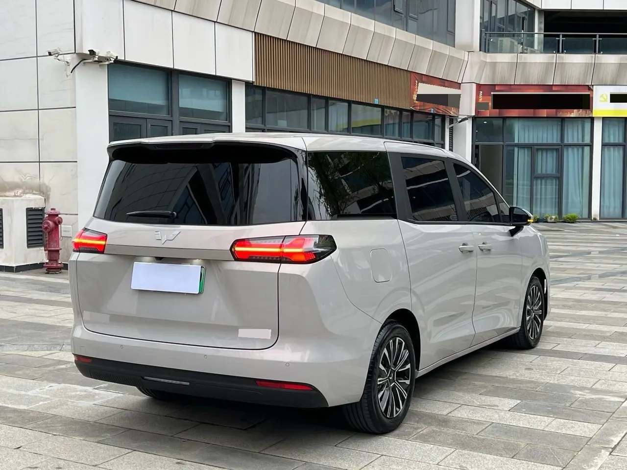 WuLing 2025 Starlight 730 1.5 Stepless 125km Luxury Automatic Transmission 7