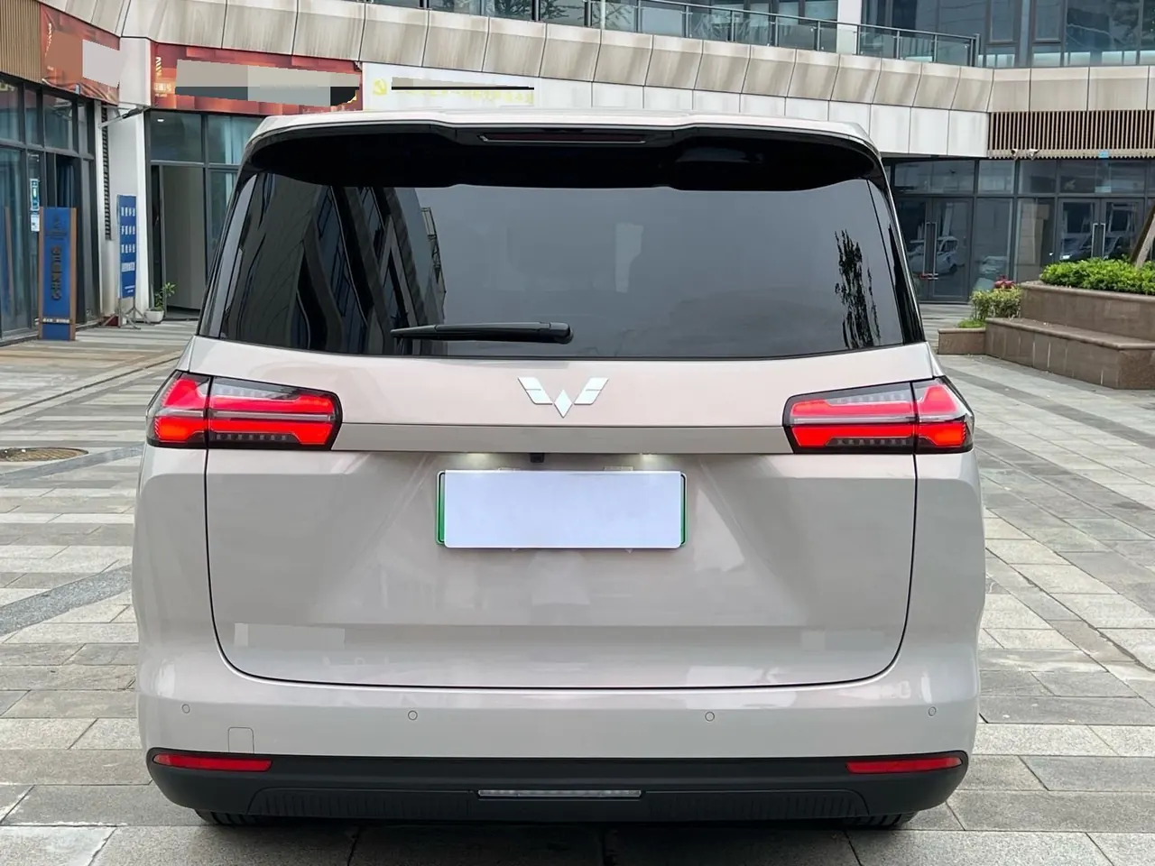 WuLing 2025 Starlight 730 1.5 Stepless 125km Luxury Automatic Transmission 8