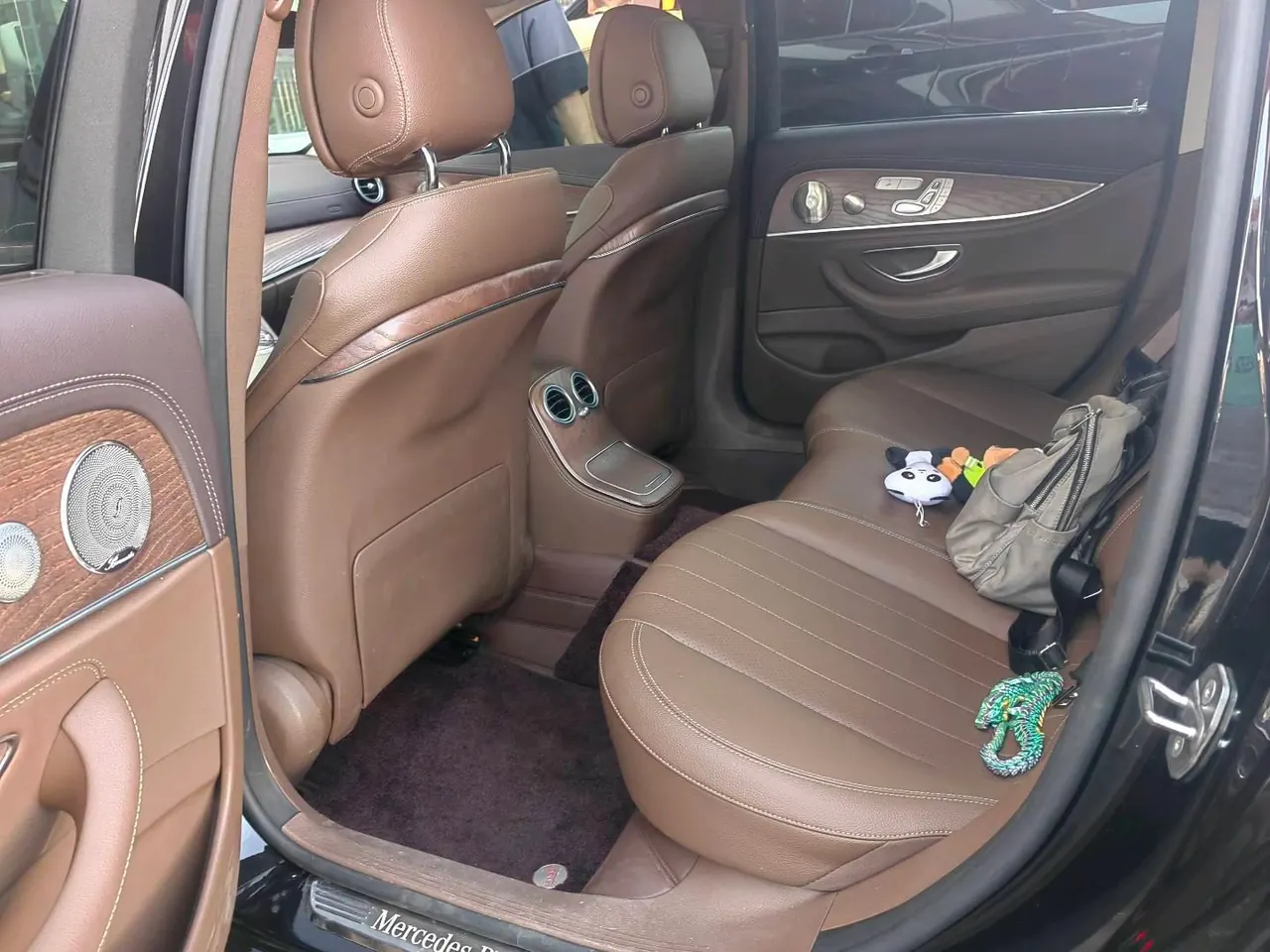 Mercedes Benz E-Class 2022 E 300 L 2.0T Sports Luxury (Change 2) Automatic Gear 3