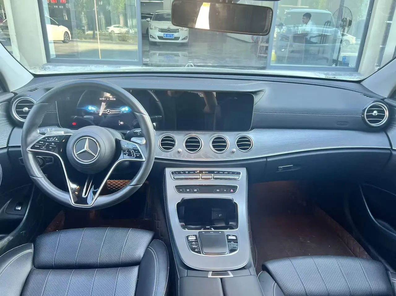 Mercedes Benz E Class 2022 E 300 L 2.0T Fashion (Change 2) Automatic Gear 6