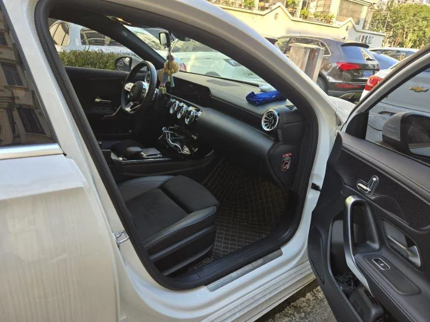 Mercedes Benz Class A 2022 A 200 L 1.3T Fashion (Change 3) Automatic 7