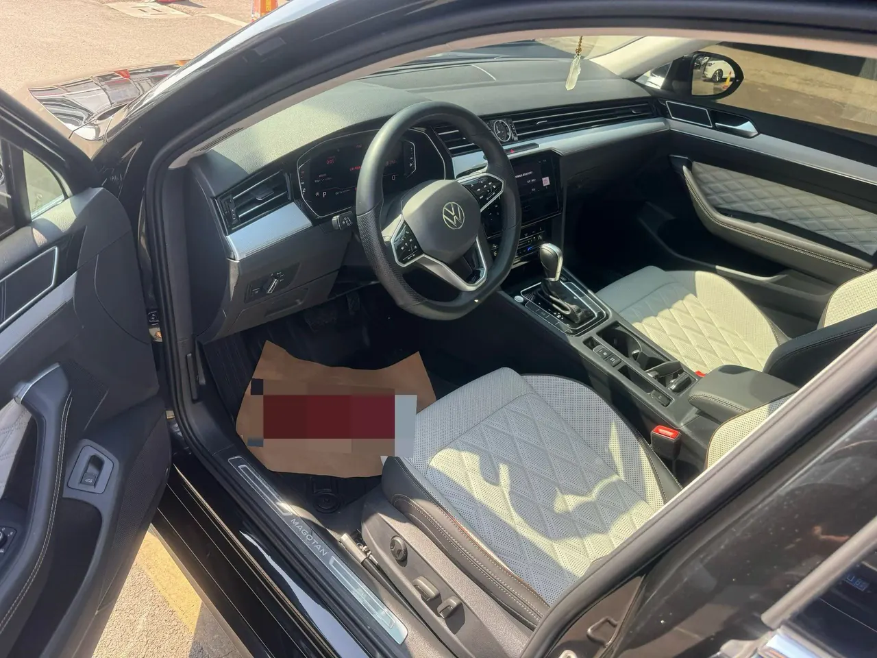 Volkswagen 2025 Magotan 2.0TSI 330TSI 2 million luxury automatic gear 7