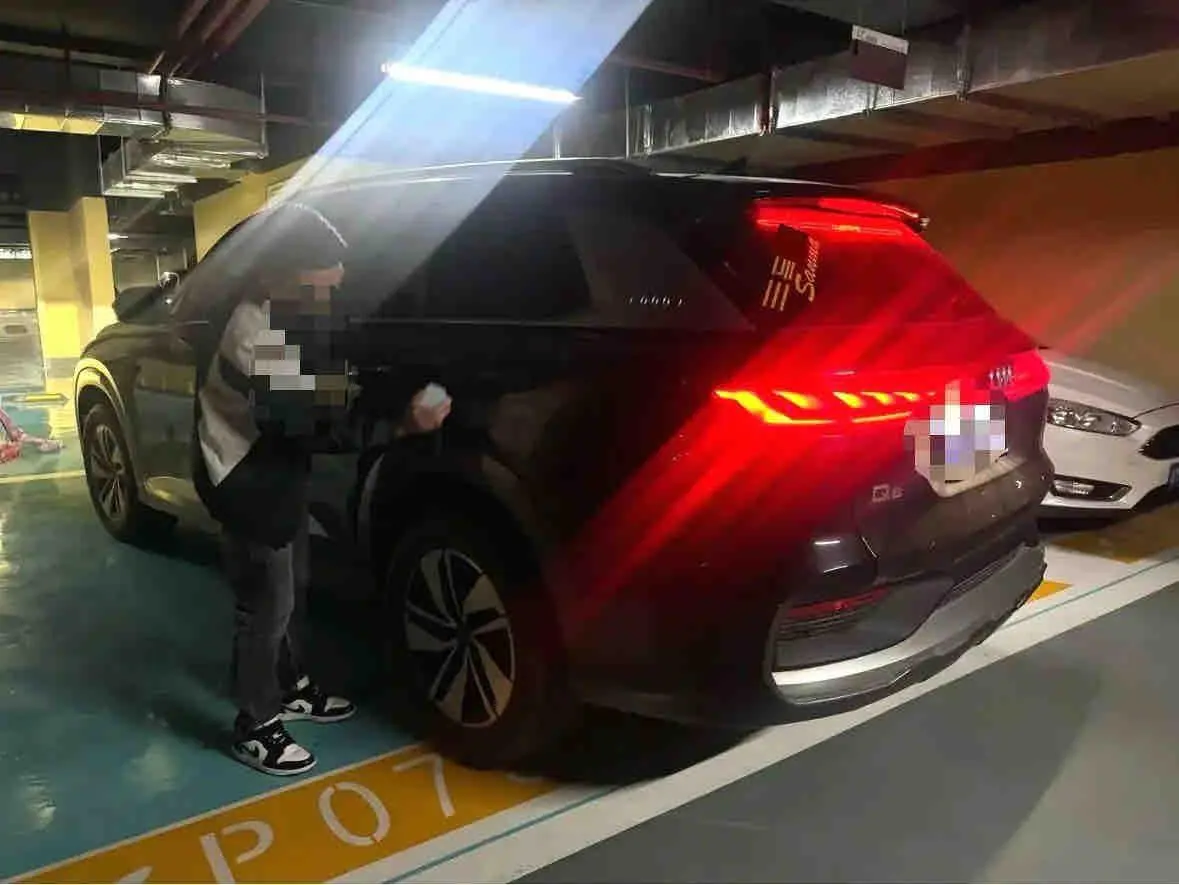 Audi 2025 Q6 2.0TFSI 40TFSI Quattro Commemorative Edition Yu Lin Set 7-seat Automatic Block 6