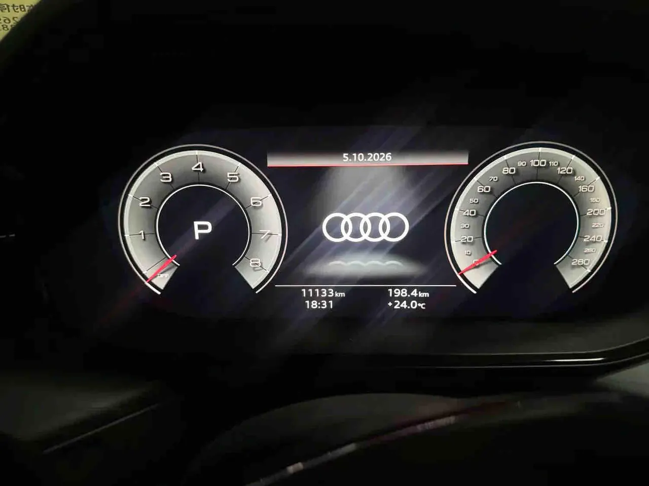 Audi 2025 Q6 2.0TFSI 40TFSI Quattro Commemorative Edition Yu Lin Set 7-seat Automatic Block 8