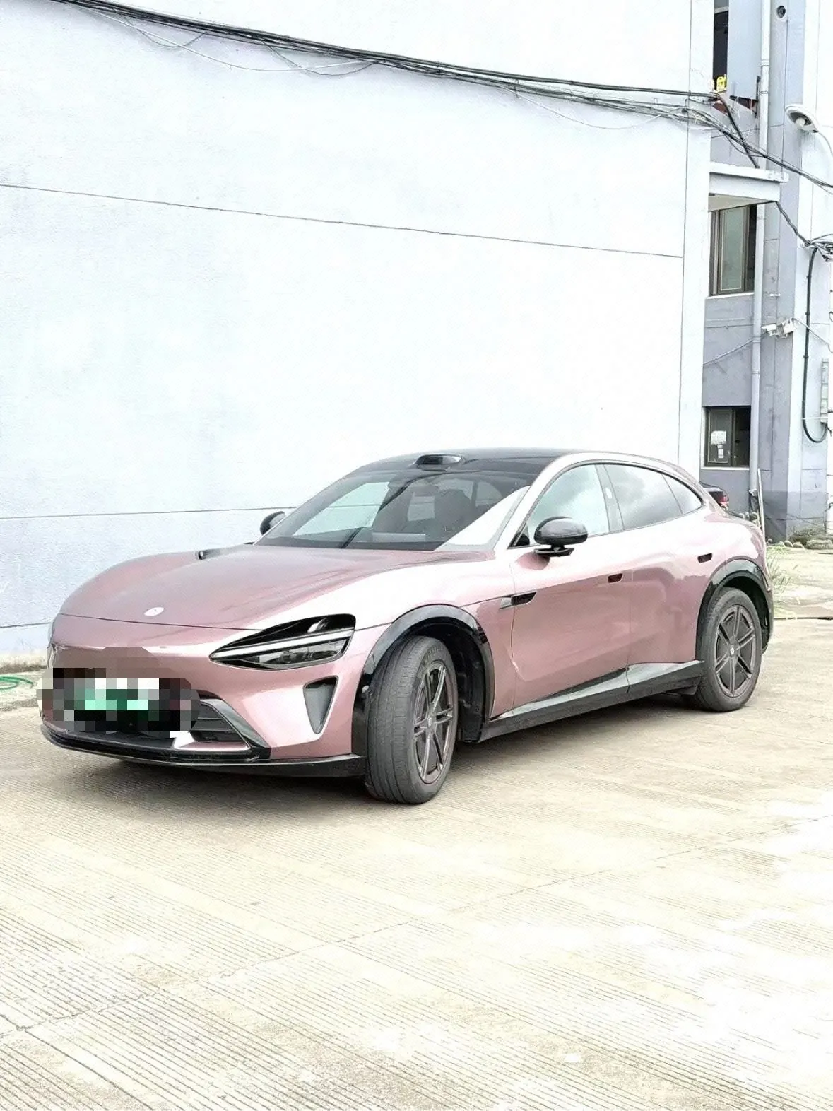 打开图片灯箱:MI 2025 YU7 Long Endurance Four-wheel Drive Pro Edition Automatic Gear