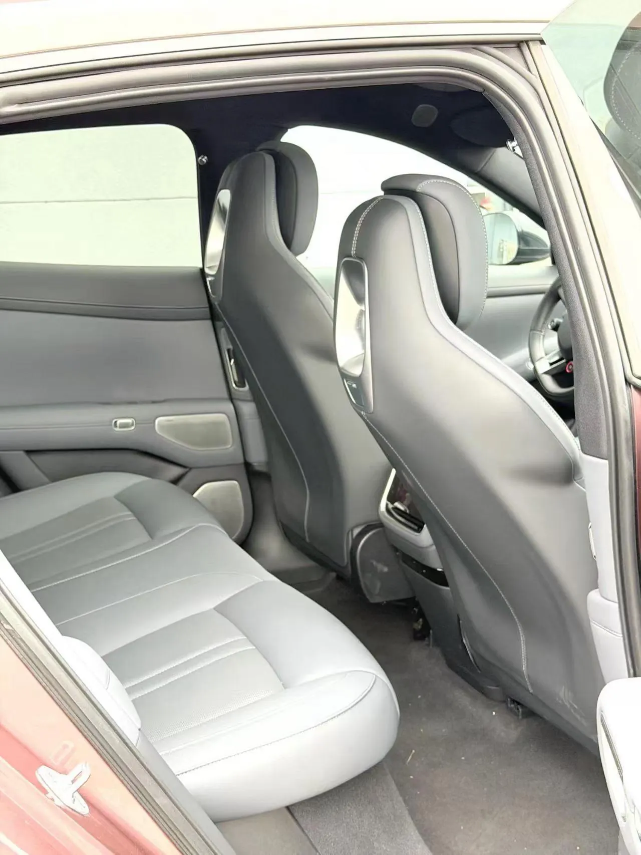 MI 2025 YU7 Long Endurance Four-wheel Drive Pro Edition Automatic Gear 6