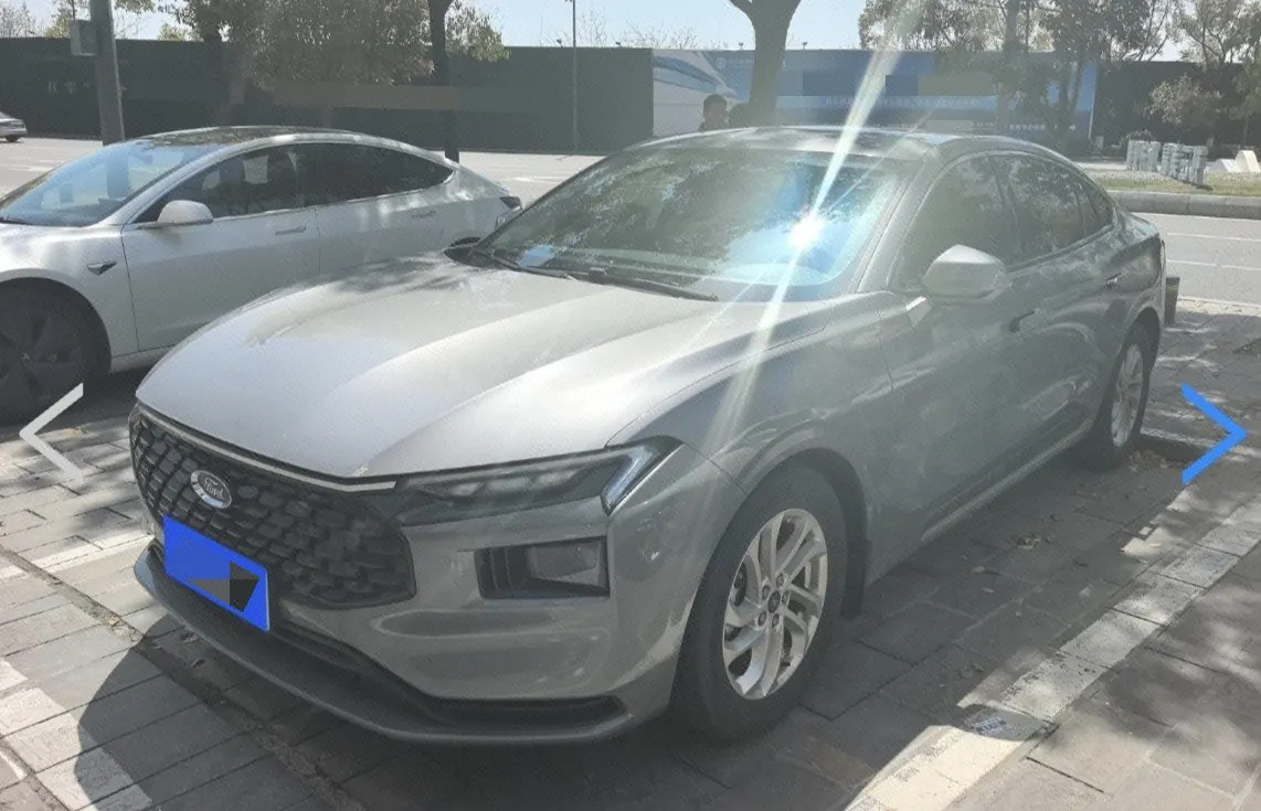 Open image lightbox: Ford 2022 Mondeo 2.0T EcoBoost 245 fashion automatic gear