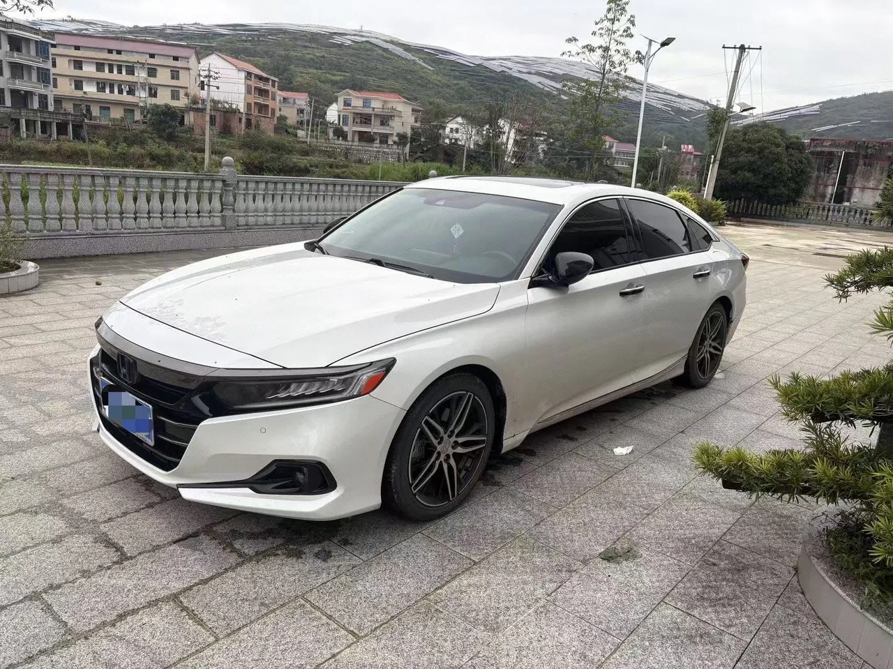 Open image lightbox: Honda 2022 10th Generation Accord Hybrid 2.0 Stepless Magic Night Reed Edition Automatic Gear