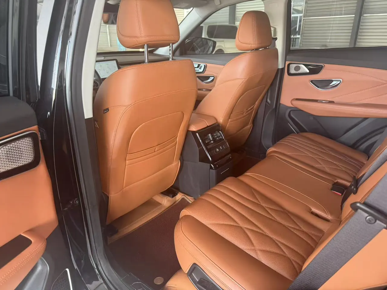Jetour 2024 ShanHai L7 1.5T 120km ULTRA 7-seat automatic gear 6