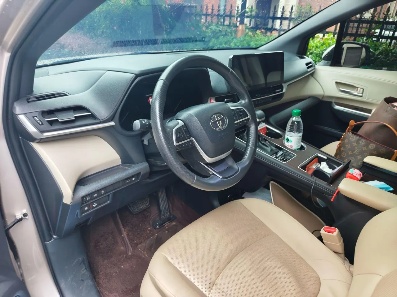 Toyota 2023 Sana 2.5 Stepless Extreme Edition Automatic Transmission 3