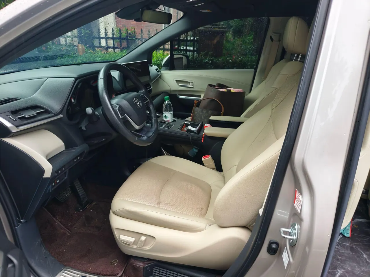 Toyota 2023 Sana 2.5 Stepless Extreme Edition Automatic Transmission 4