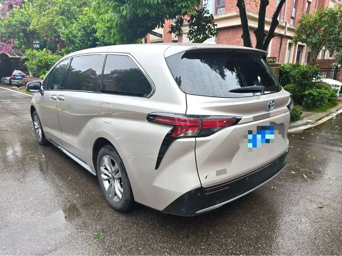 Toyota 2023 Sana 2.5 Stepless Extreme Edition Automatic Transmission 6