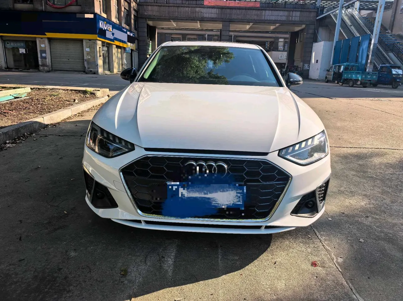 Audi 2020 A4L 2.0TFSI 40TFSI Fashion Dynamic Automatic 2
