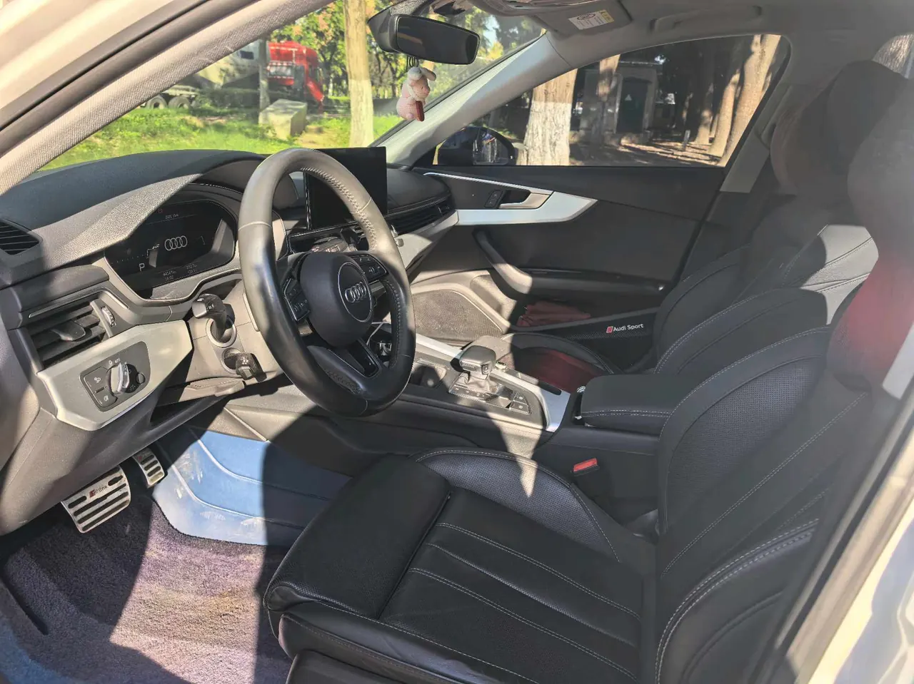 Audi 2020 A4L 2.0TFSI 40TFSI Fashion Dynamic Automatic 9