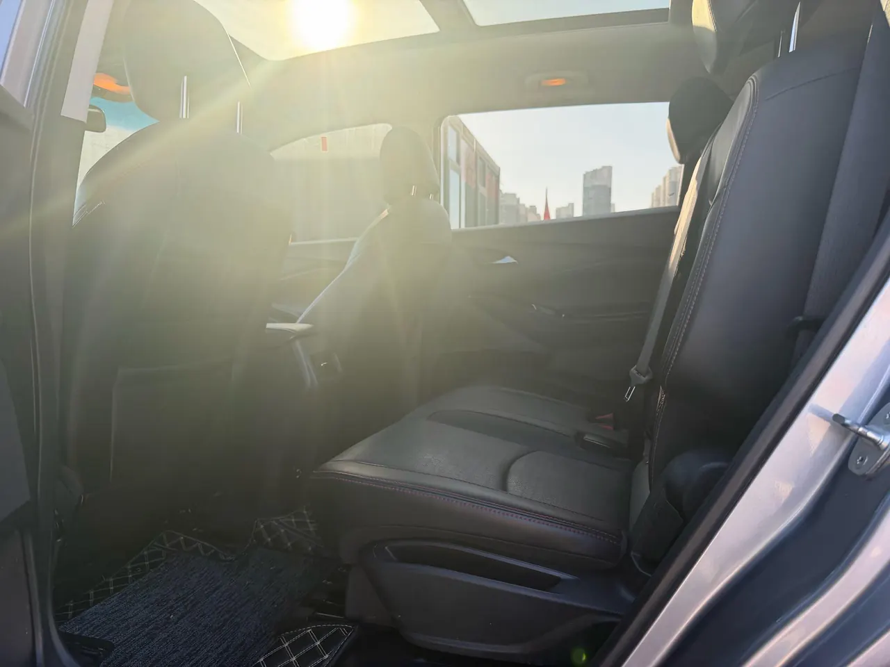 Chevrolet 2020 Volando 48V 1.3T Redline 530T Vertical Edition (52) Automatic Gear 2