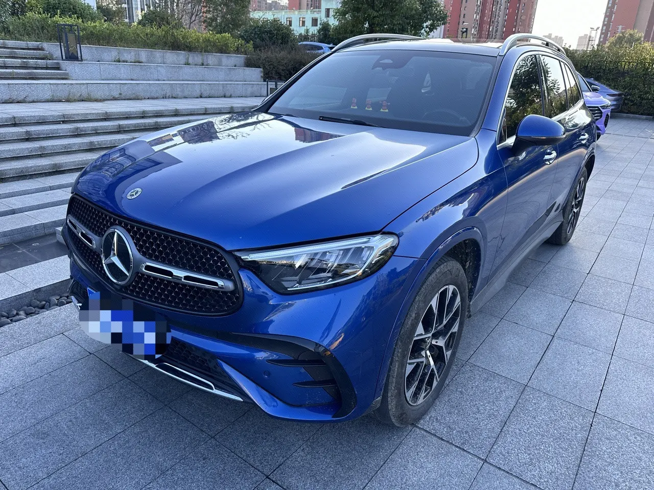 打开图片灯箱:Mercedes Benz 2023 GLC 260 L 4MATIC 48V 2.0T Luxury 5-seat Automatic Gear