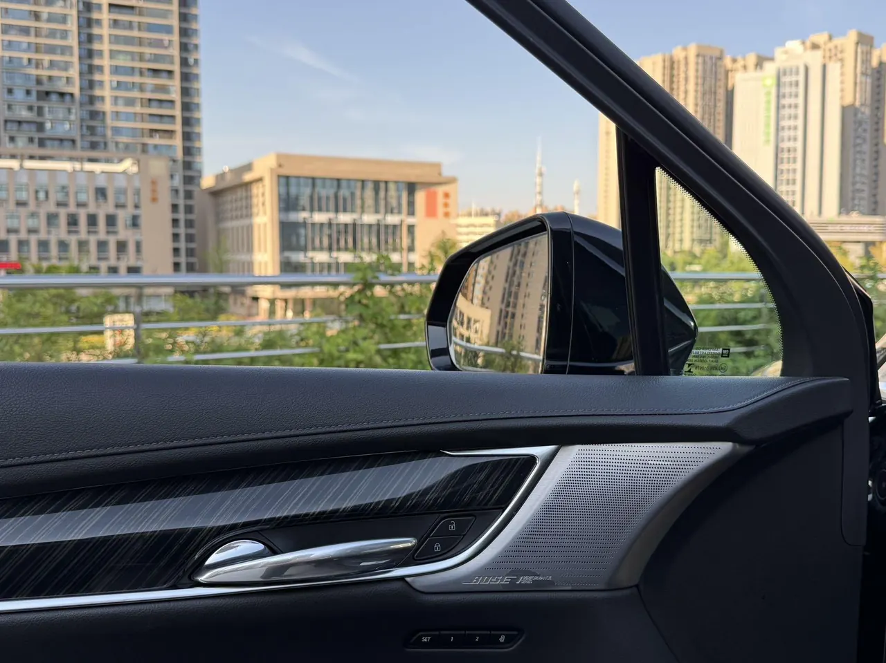 Cadillac 2022 XT6 48V 2.0T 7-seat four-wheel drive luxury automatic gear 9