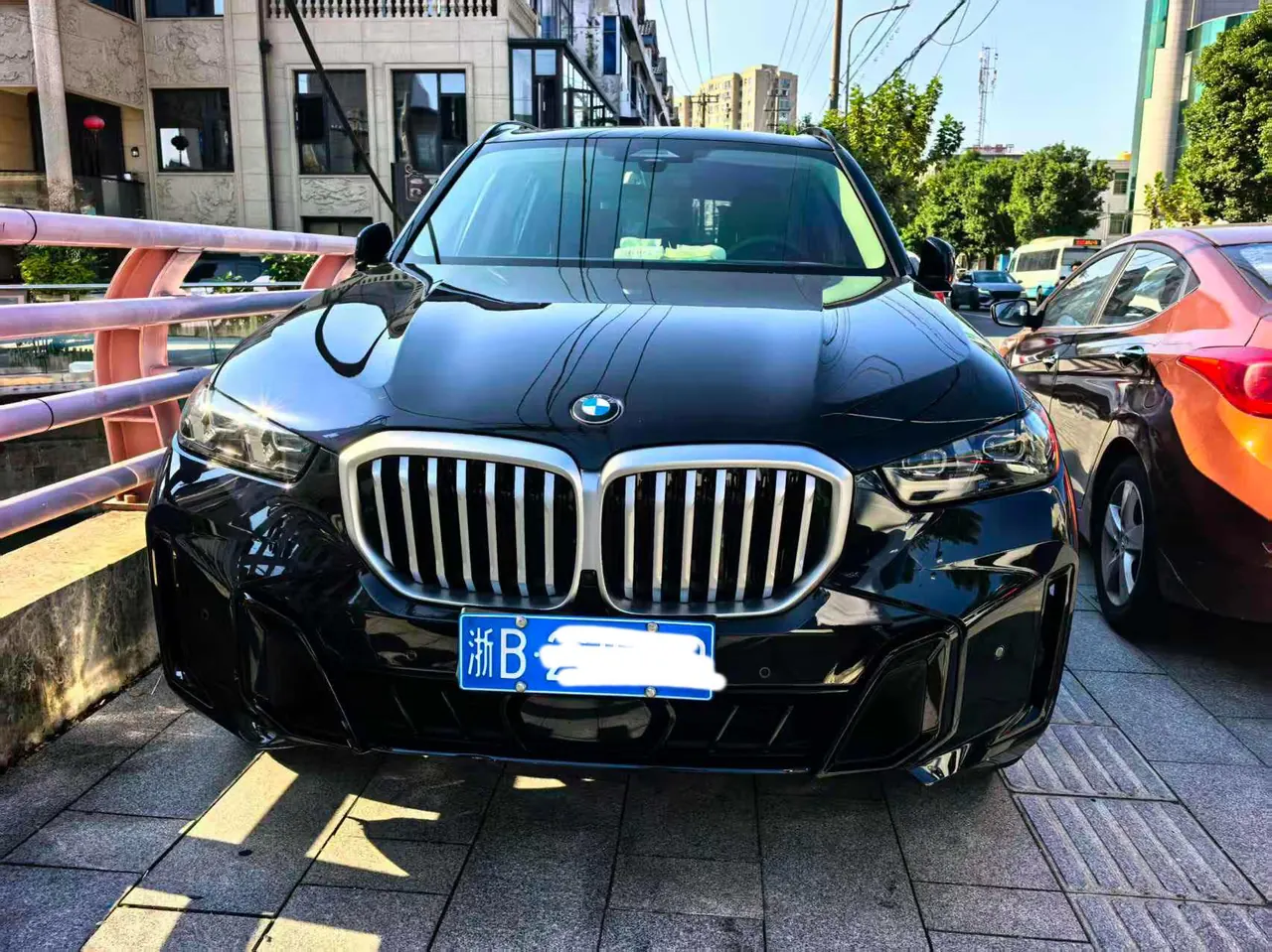 BMW 2025 X5 xDrive30Li 48V 2.0T exclusive m sports obsidian night suit automatic gear 2