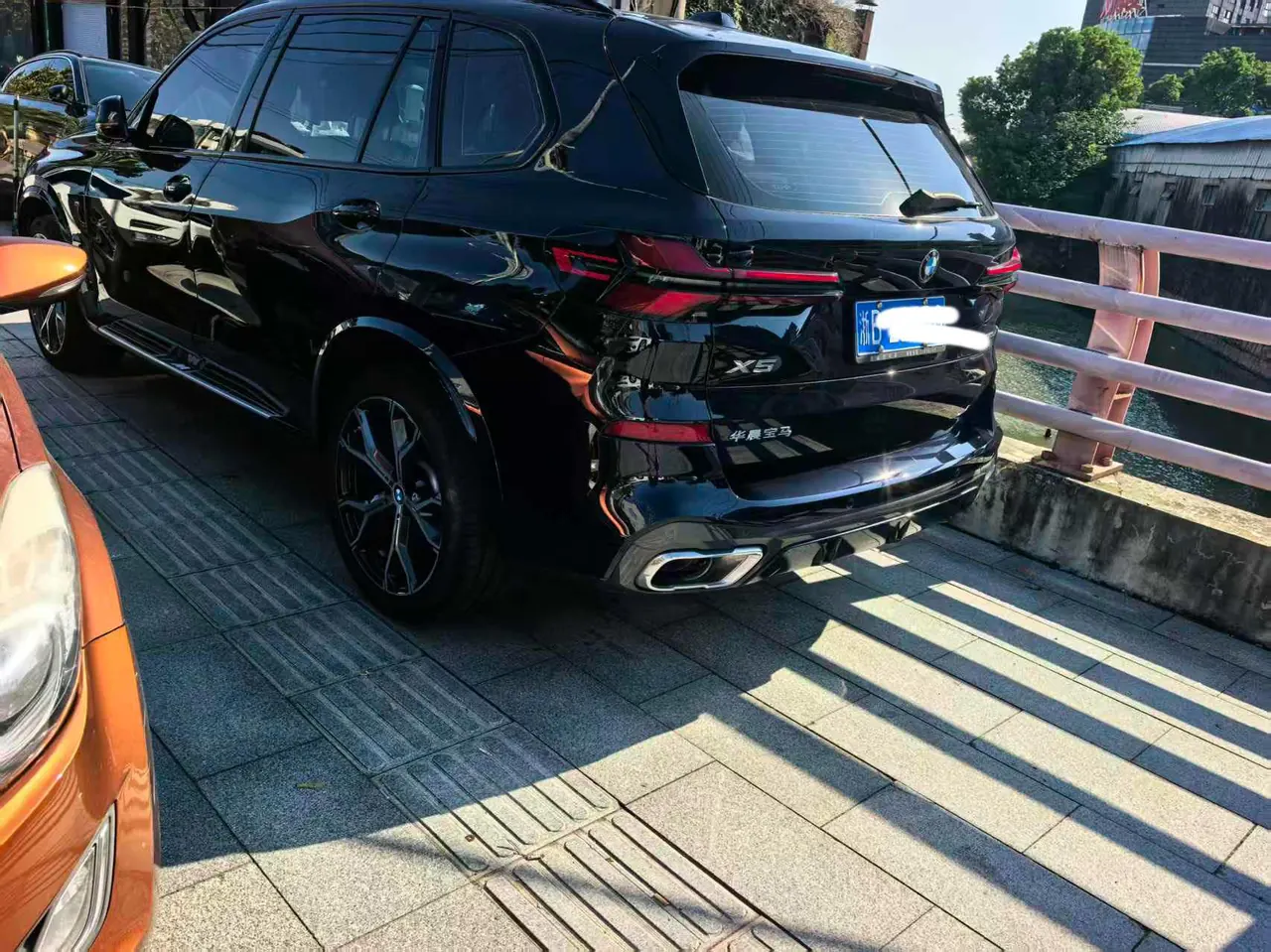 BMW 2025 X5 xDrive30Li 48V 2.0T exclusive m sports obsidian night suit automatic gear 7