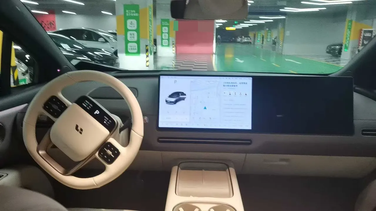 Li 2025 i6 four-wheel drive basic automatic transmission 6