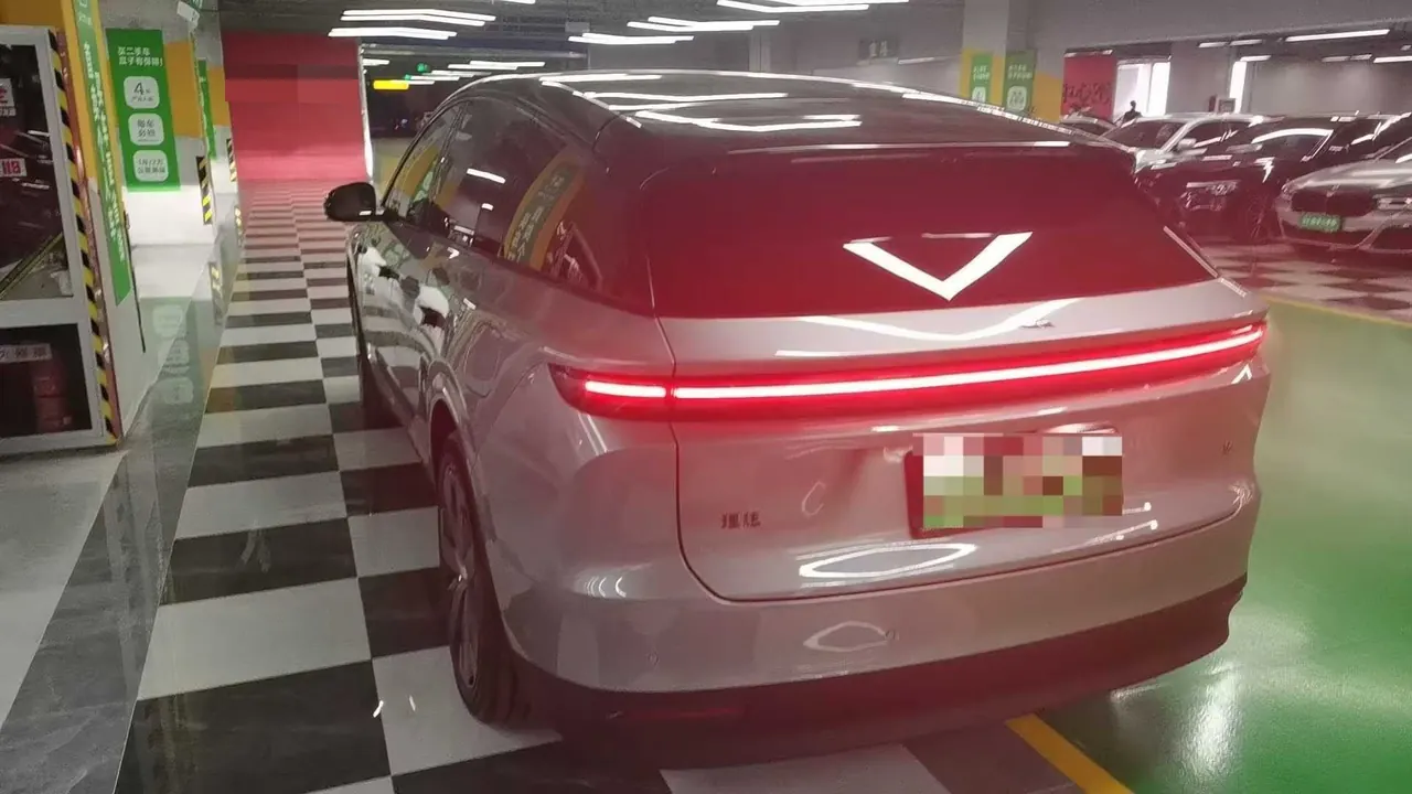 Li 2025 i6 four-wheel drive basic automatic transmission 7