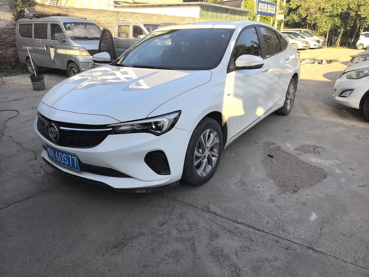 Open image lightbox: Buick 2023 Weilang GS Pro 1.5T Stepless Hunting Edition Automatic Gear