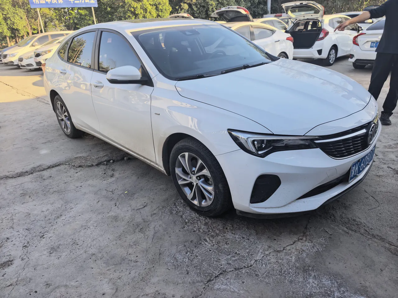 Buick 2023 Weilang GS Pro 1.5T Stepless Hunting Edition Automatic Gear 3