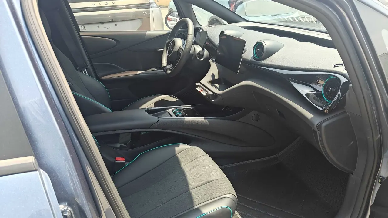 BYD 2025 Dolphin 420km Vital Edition Automatic Gear 8