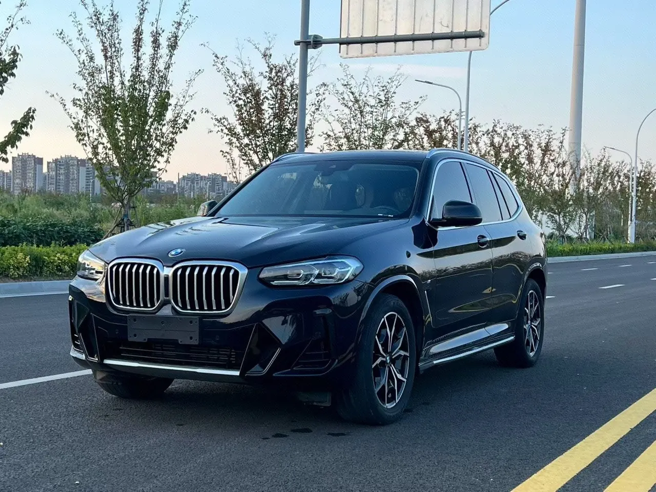 Открыть галерею: BMW 2022 X3 xDrive25i 2.0T M sports suit (changed) automatic gear