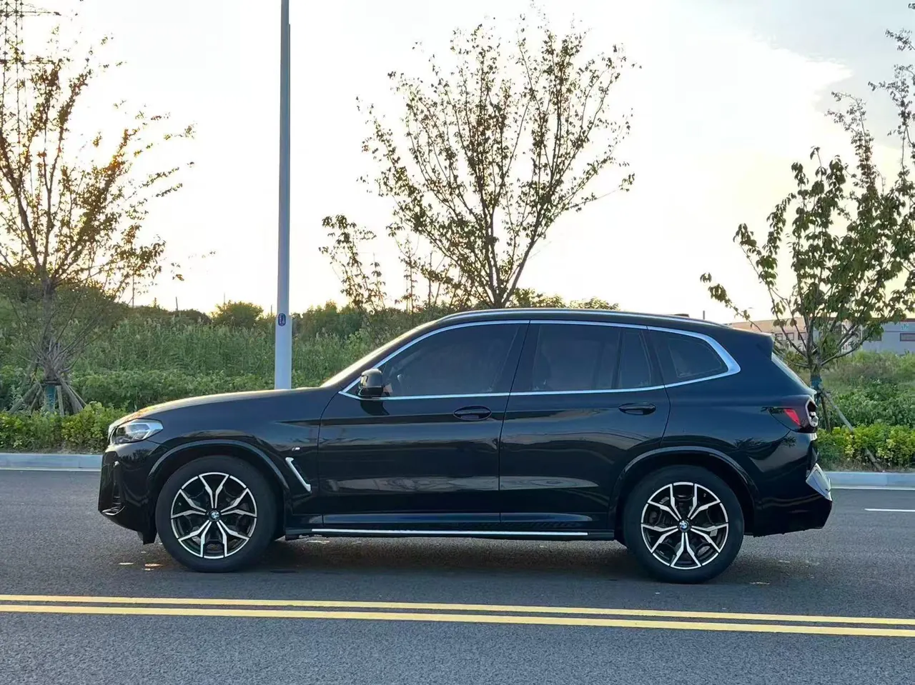 BMW 2022 X3 xDrive25i 2.0T M sports suit (changed) automatic gear 2