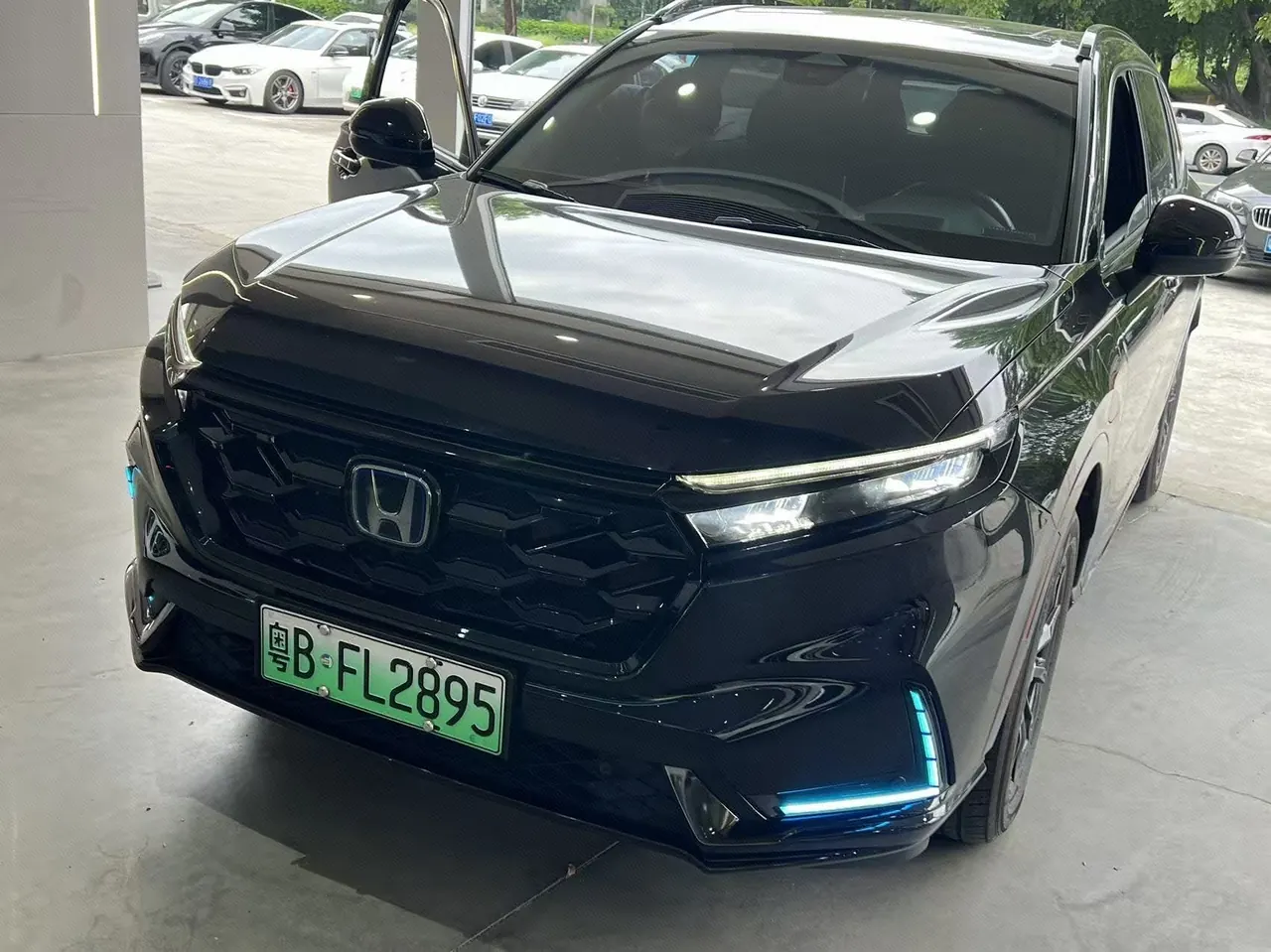 打开图片灯箱：Honda CR-V New Energy 2023 CR-V Hybrid e 2.0 Stepless Sharp Leading Edition Automatic Gear
