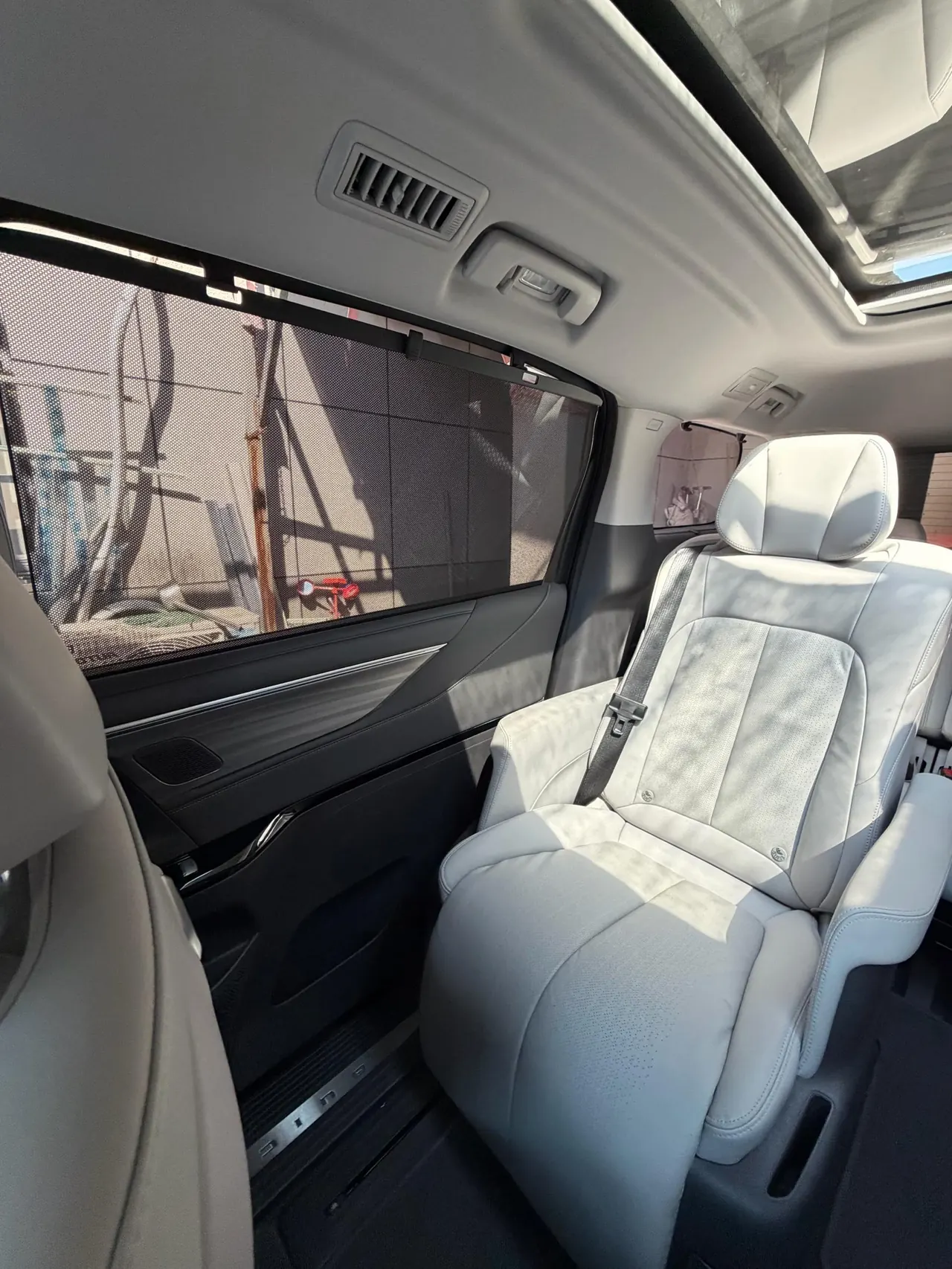 Buick 2025 GL8 ES Lu Zun 48V 2.0T Enjoy Heyue Edition Automatic Gear 12