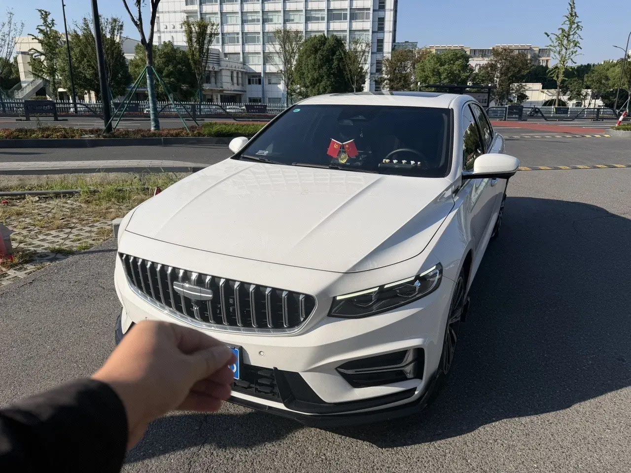打开图片灯箱:Geely 2025 Star Rui 1.5TD Oriental Obsidian Kunlun Edition Automatic Gear
