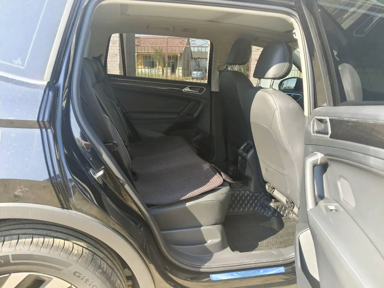 Volkswagen 2025 Tiguan L 1.5TSI 300TSI outstanding two-wheel drive Longteng version automatic gear 5