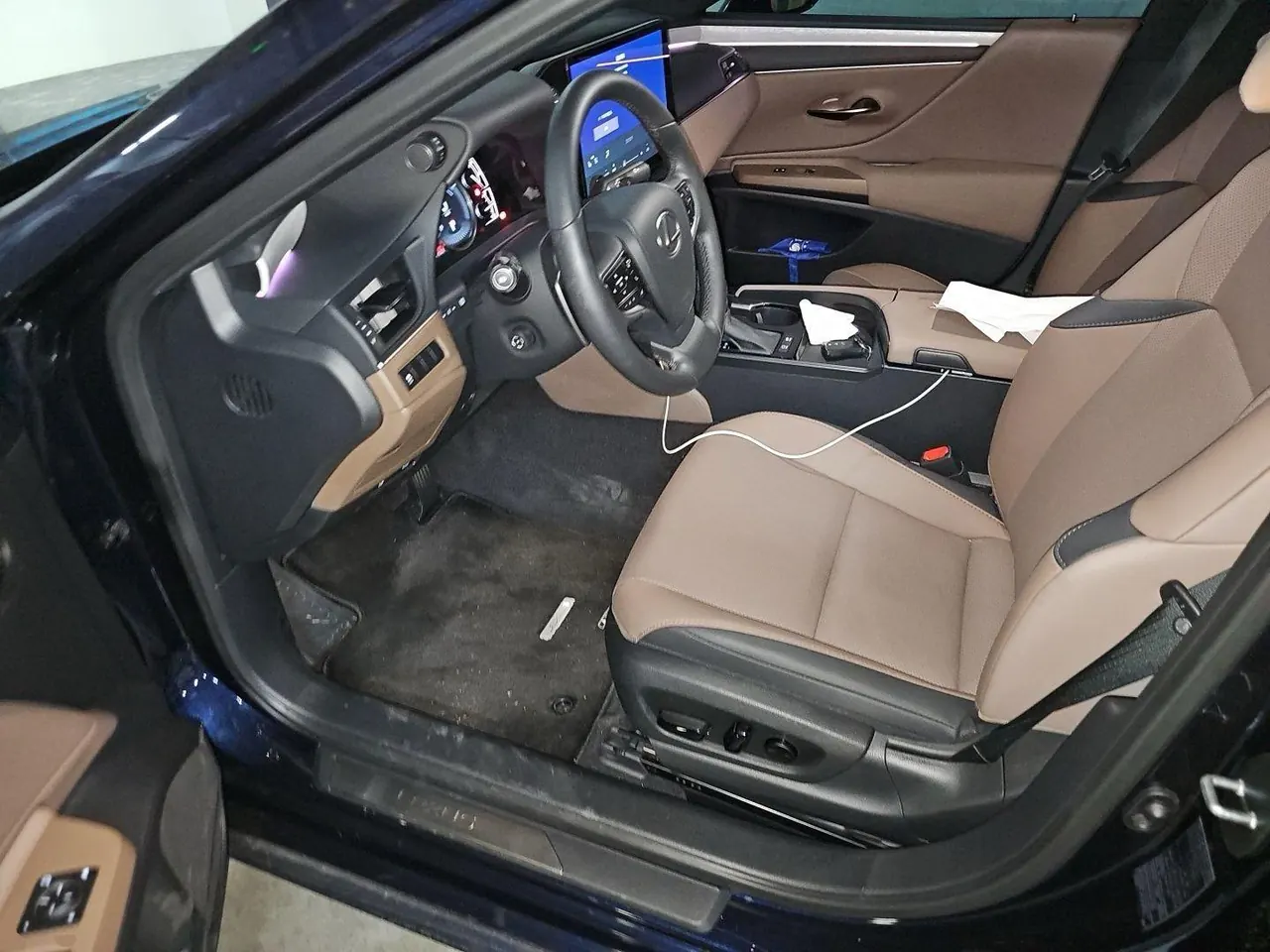 Lexus ES (Imported) 2025 ES300h 2.5 Stepless Premium Edition Automatic Gear 5
