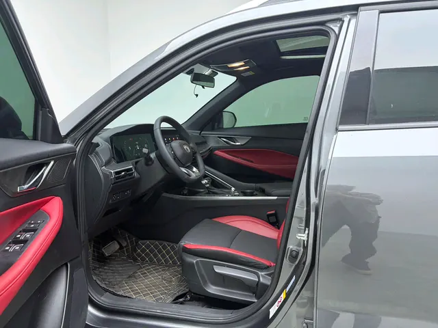 ChangAn 2021 CS35 PLUS 1.4T Blue Whale NE Luxury Automatic Gear 5