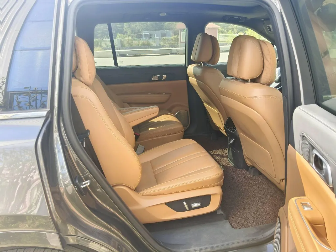 Li 2020 ONE 1.2T extended range 6-seat automatic gear 4
