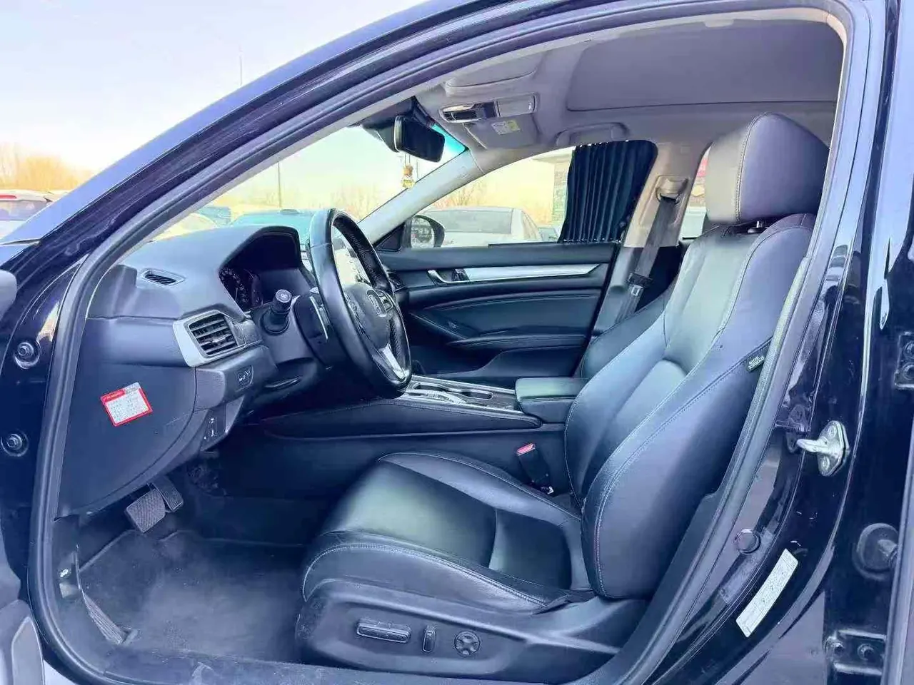 Honda 2021 10th Generation Accord 1.5T Stepless 260TURBO Luxury Star Limited Edition Automatic Gear 4