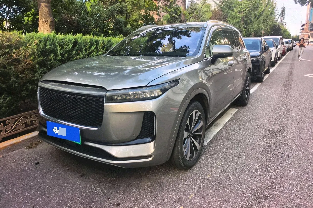 Open image lightbox: Li 2020 ONE 1.2T extended range 6-seat automatic gear