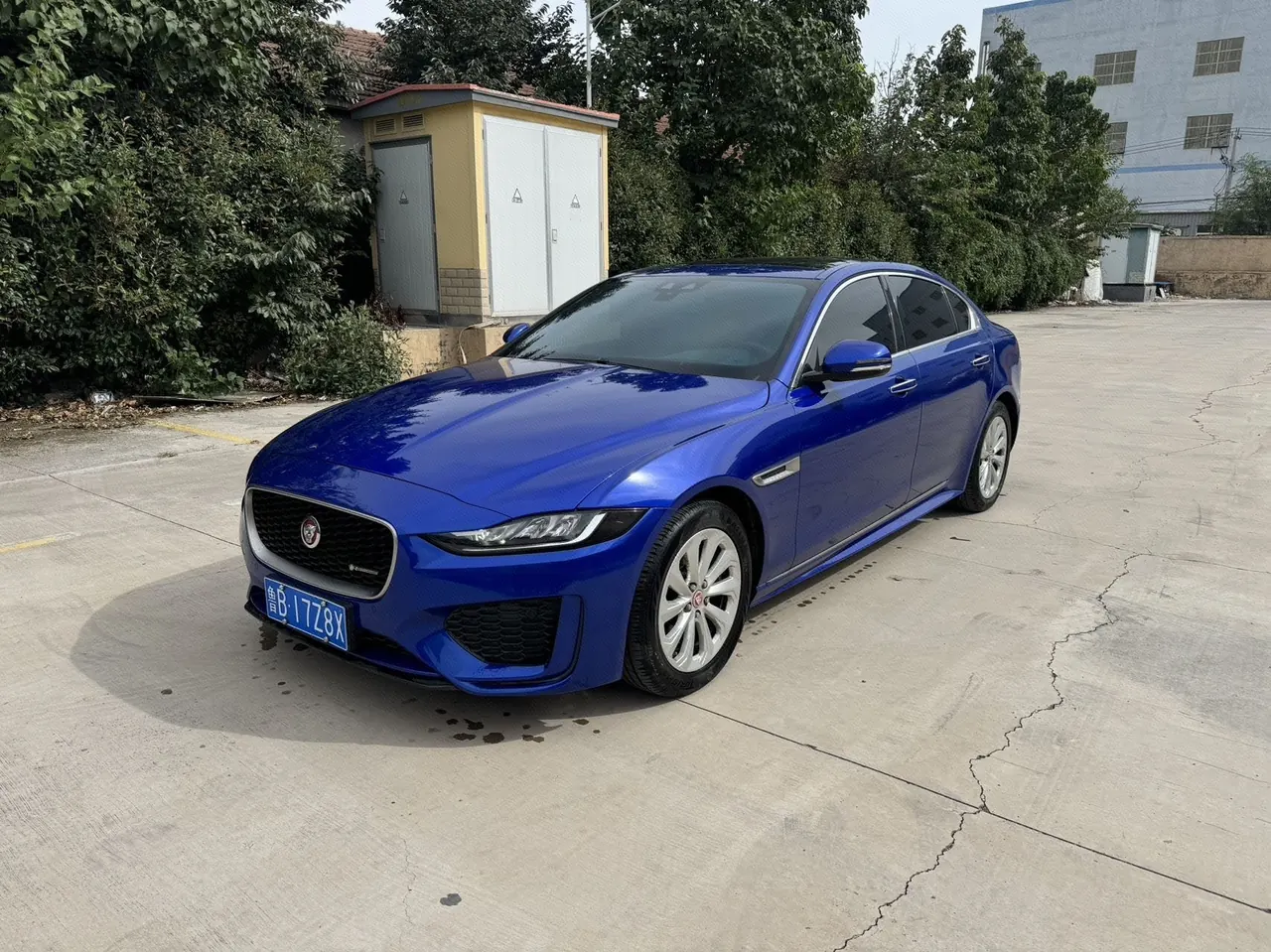 打开图片灯箱:Jaguar 2020 XEL 2.0T 200PS R-DYNAMIC Youth Sports Edition Automatic Gear