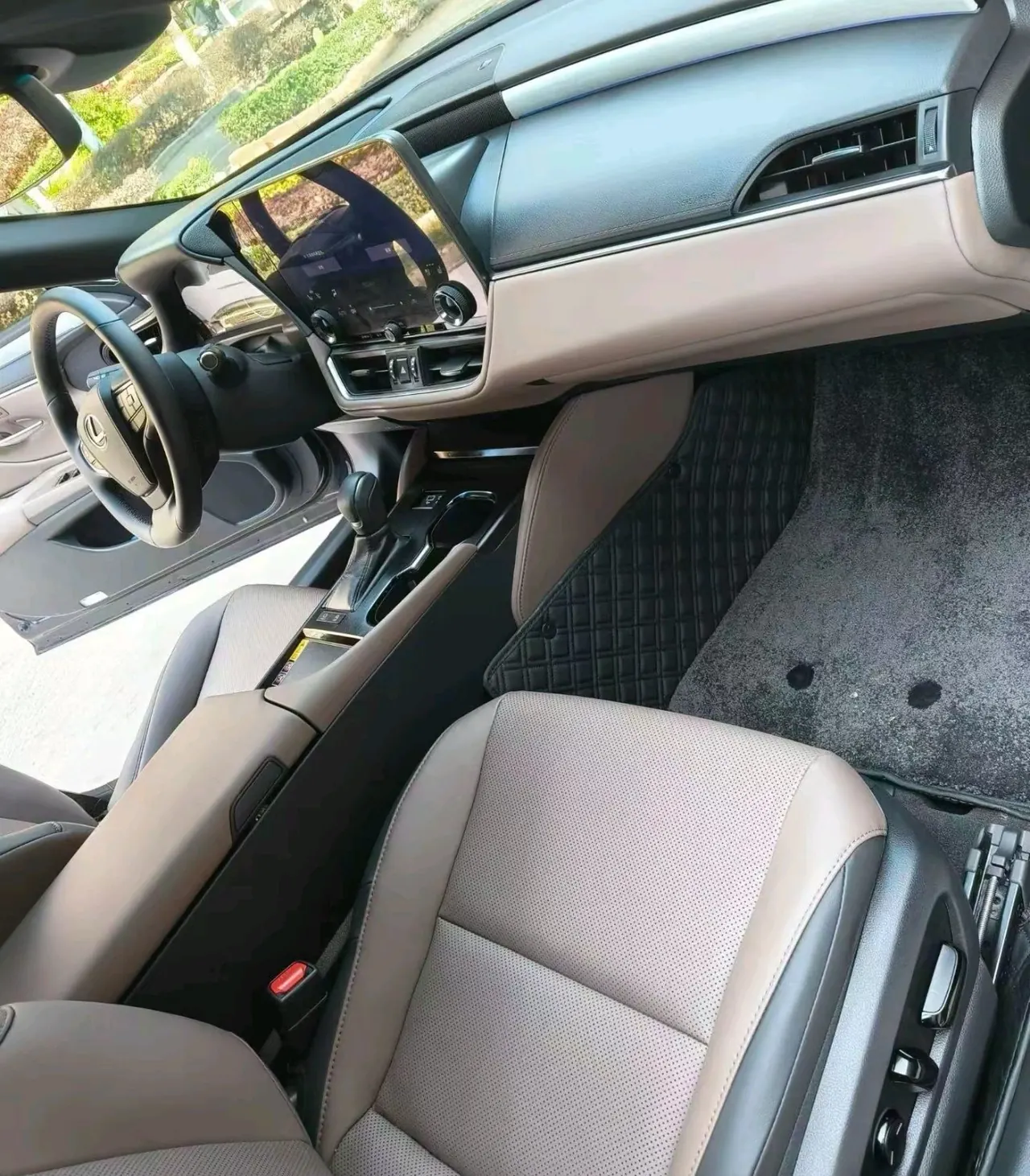 Lexus ES (Imported) 2025 ES200 2.0 Stepless Edition Automatic Gear 3