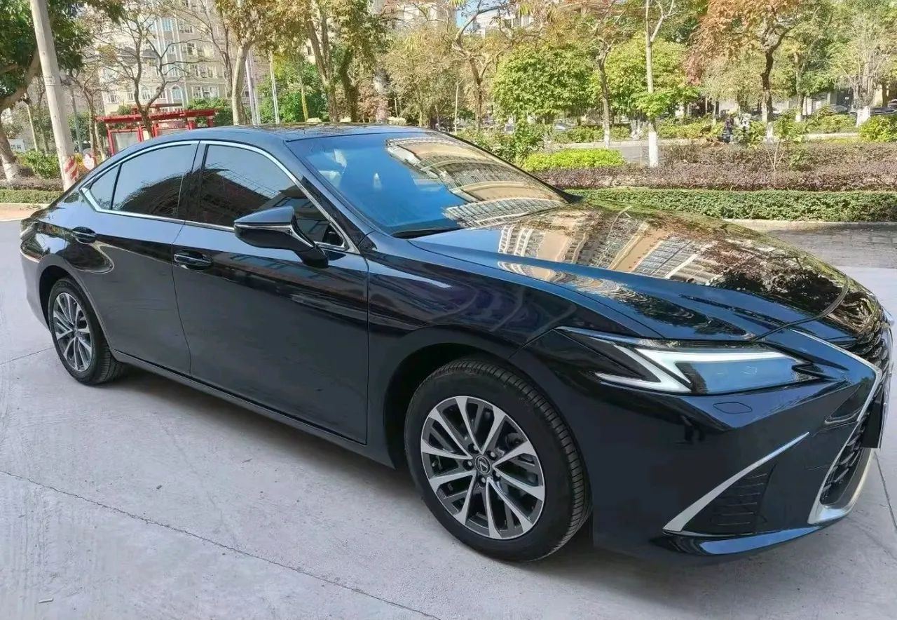 Lexus ES (Imported) 2025 ES200 2.0 Stepless Edition Automatic Gear 4