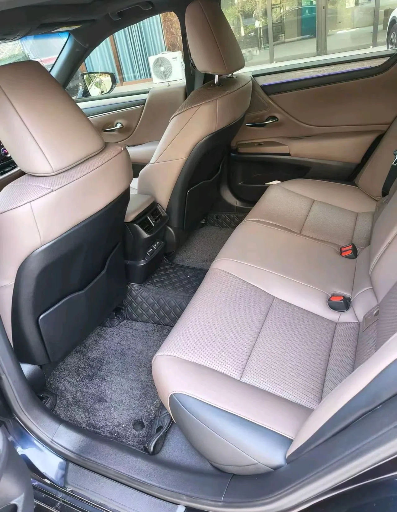 Lexus ES (Imported) 2025 ES200 2.0 Stepless Edition Automatic Gear 5