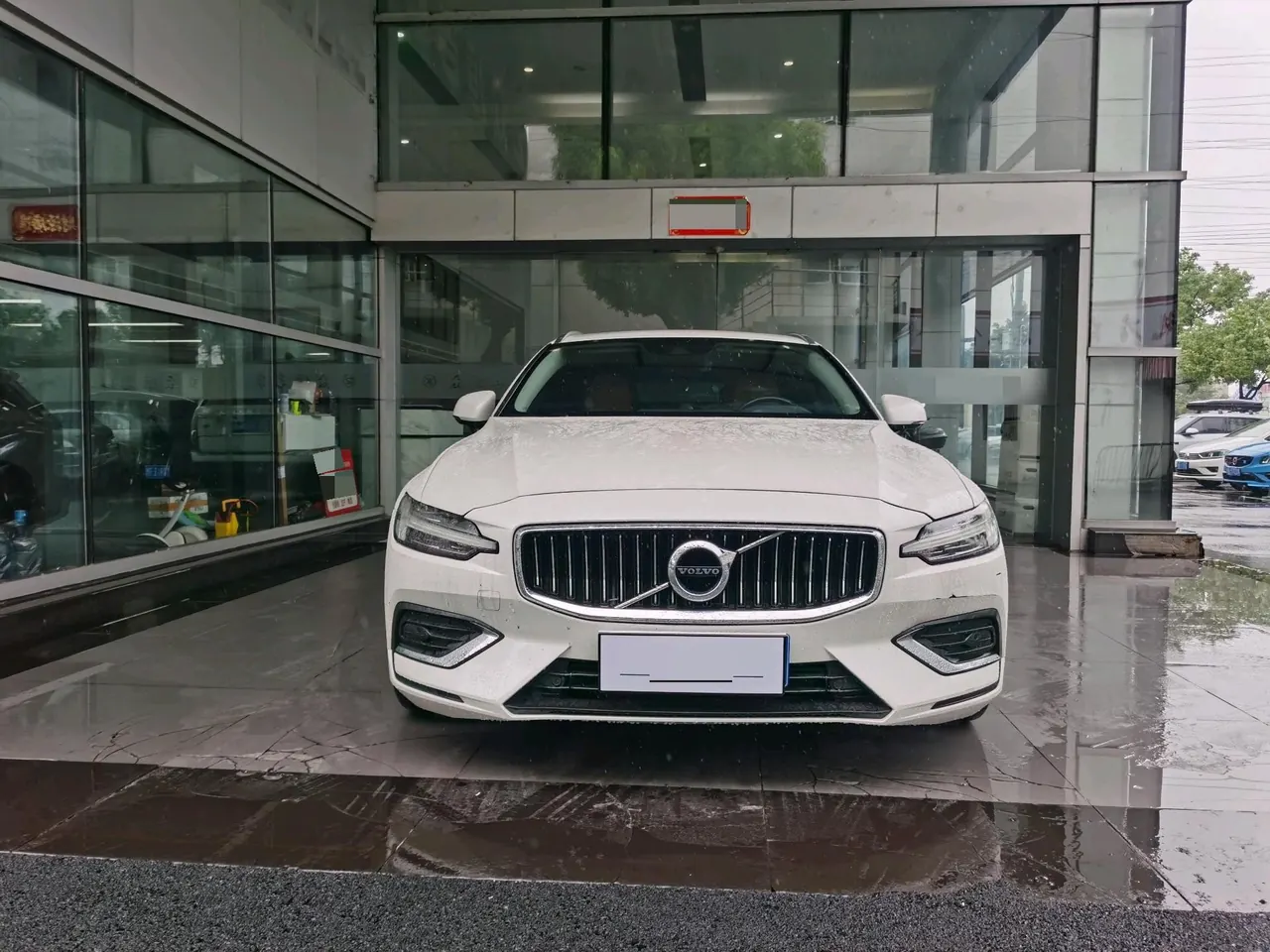 Volvo V60 (Imported) 2020 V60 2.0T T5 Zhiyuan Sports Edition Automatic Gear 2