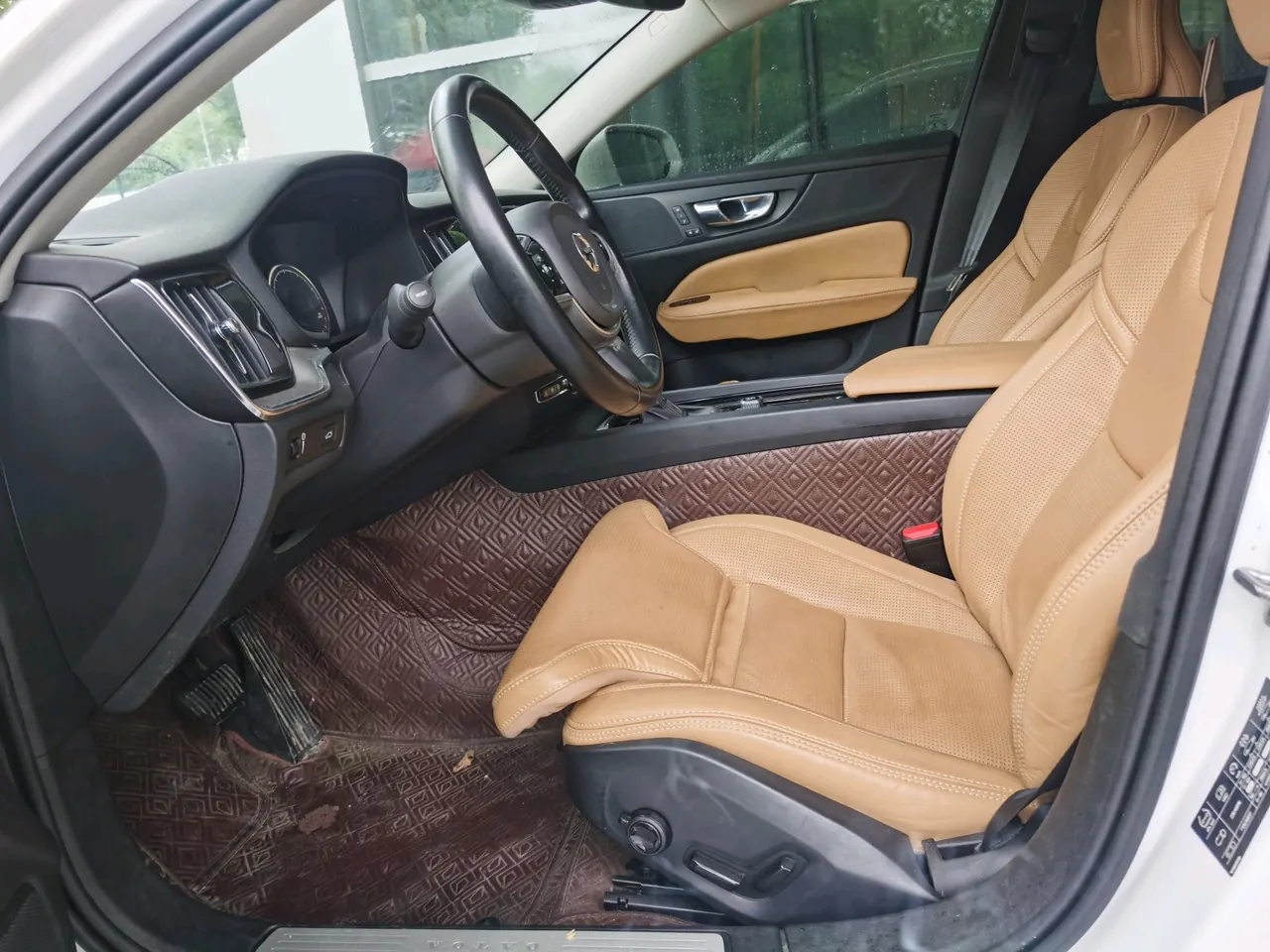 Volvo V60 (Imported) 2020 V60 2.0T T5 Zhiyuan Sports Edition Automatic Gear 4