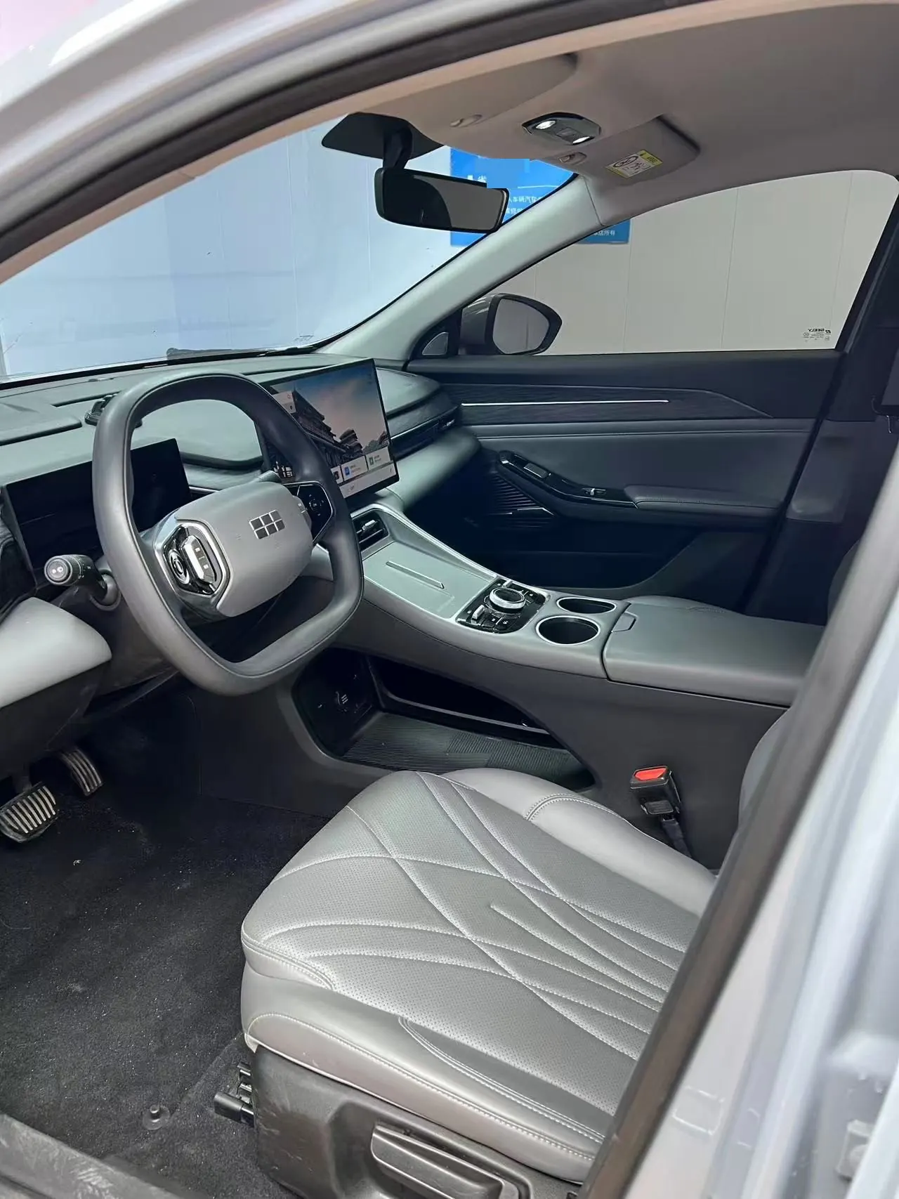 Geely Galaxy 2025 L6 EM-i 1.5 60km sailing version of automatic gear 7
