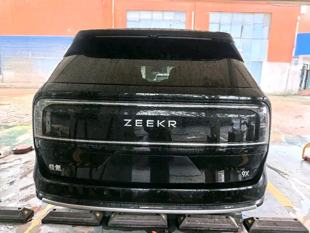Zeekr 2025 Zeekr 9X 2.0T Max 55kWh automatic gear 3